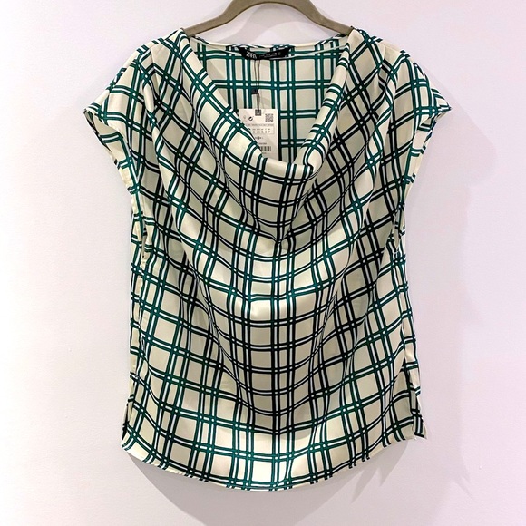 ⭐️ NWT ZARA Flowy Plaid Top ⭐️ - Picture 5 of 6